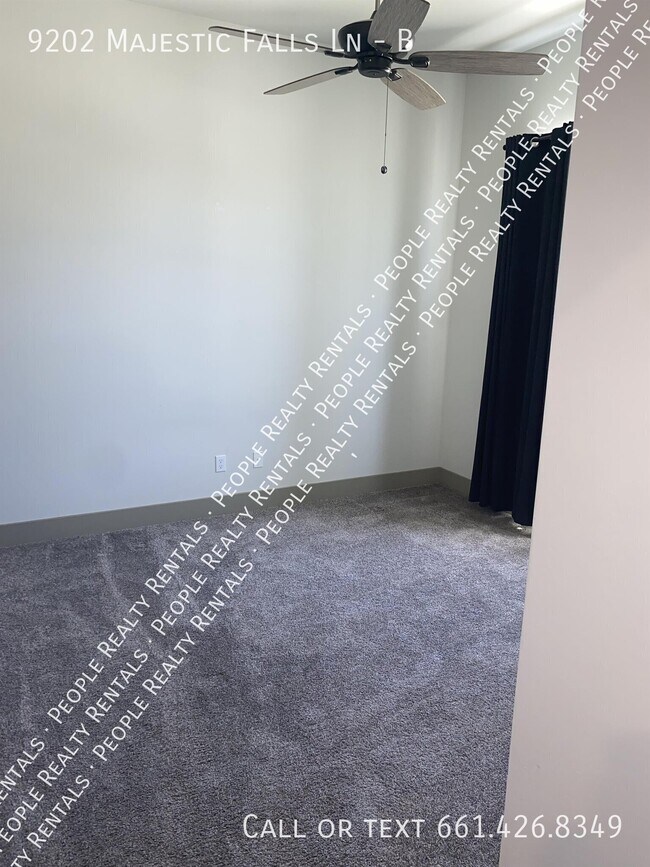 Foto del edificio - 9202 Majestic Falls Ln