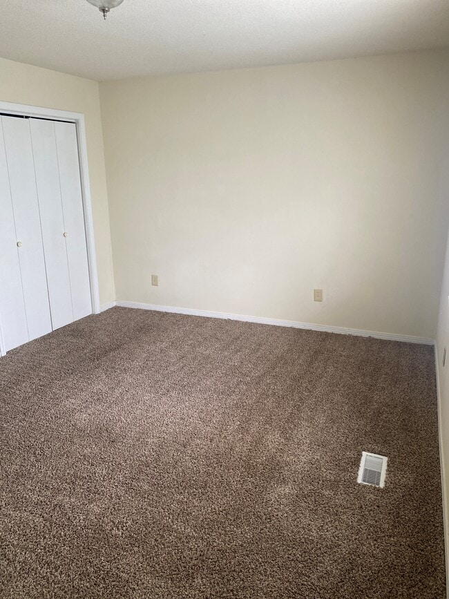 Building Photo - Summerwood Apartment Homes