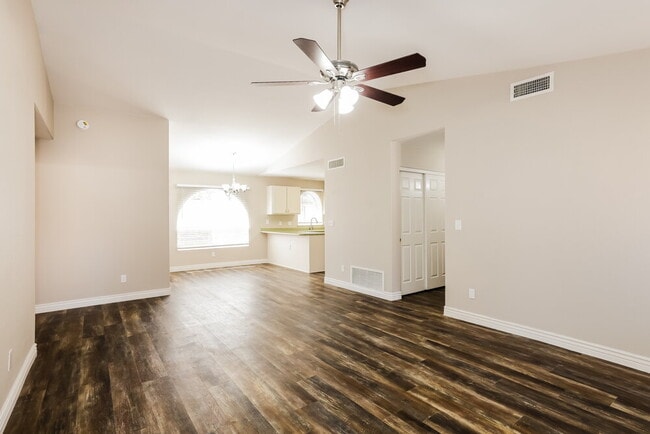 Foto del edificio - 18861 N 77th Ave