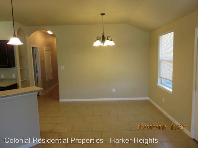 Building Photo - 1400 Loyal Ln