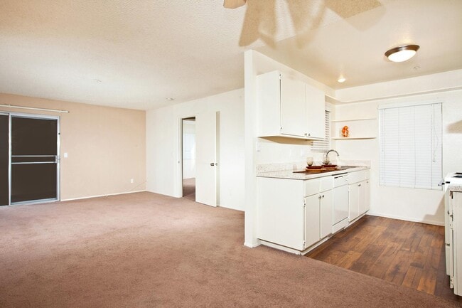 Building Photo - Elan Vista Alta