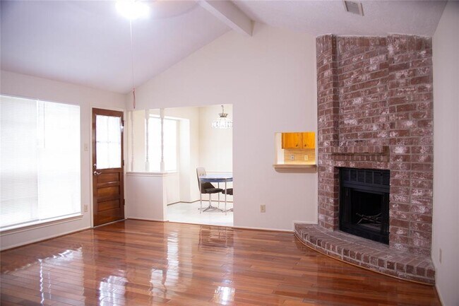 Foto del edificio - 13214 Ensley Wood Dr