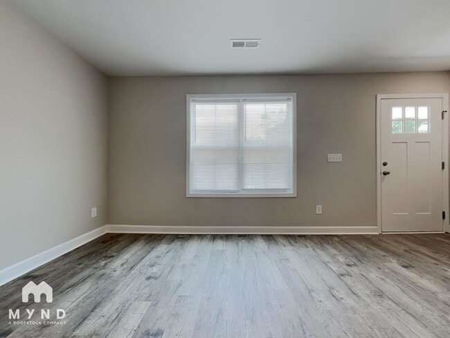 Foto del edificio - 153 McKinnon Ave NE