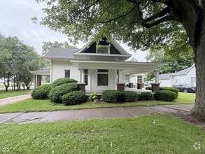 Building Photo - 512 Pearl St
