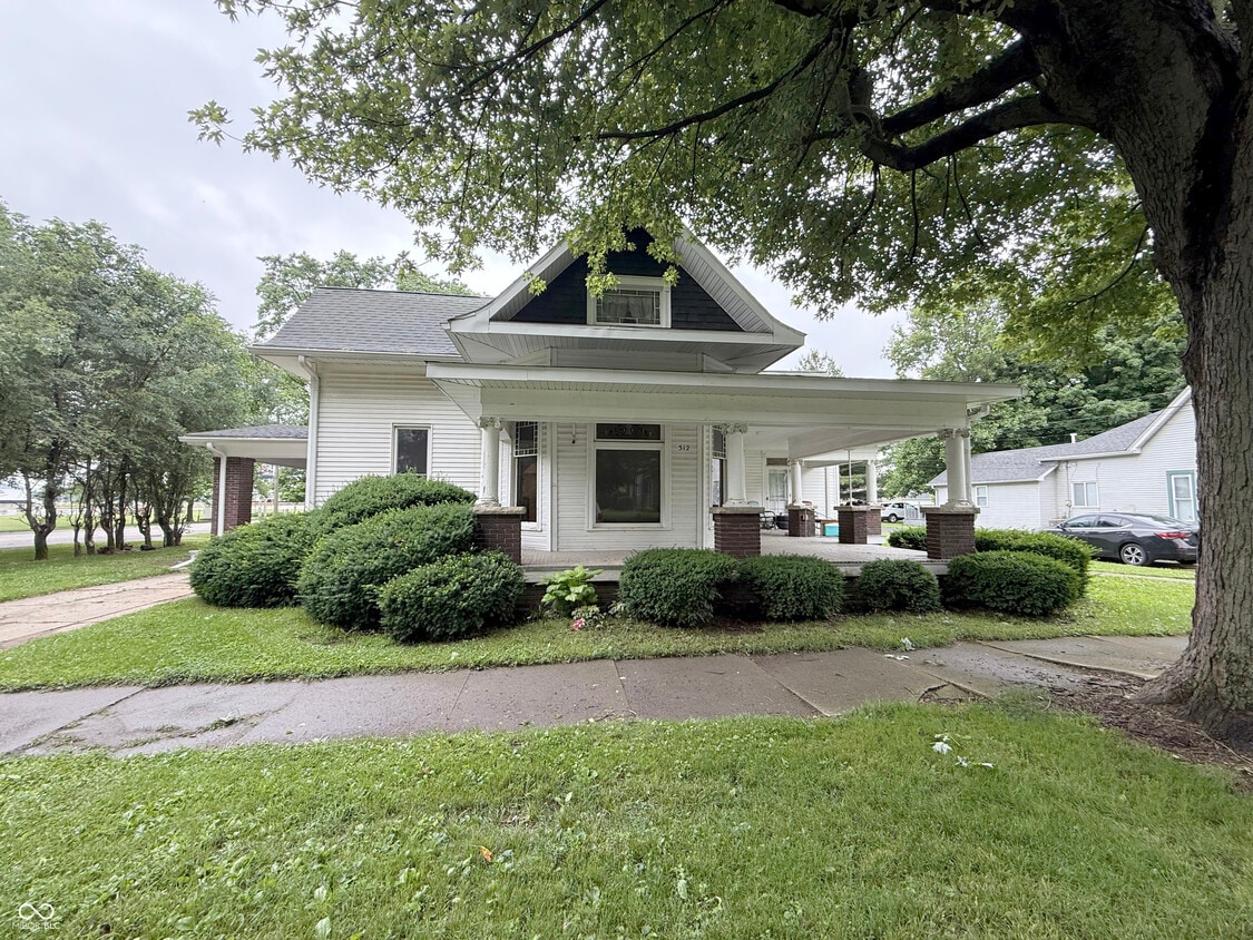 Primary Photo - 512 Pearl St
