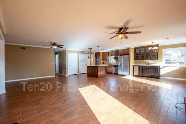 Building Photo - 2813 Edgewood Rd