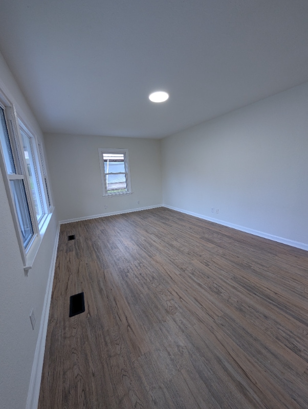 Photo - 211 Dale St House