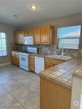 Building Photo - 2498 Foxmoore Ct
