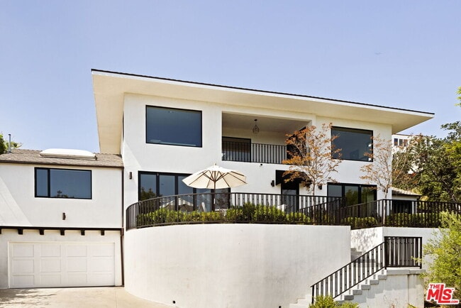 Building Photo - 4301 Cromwell Ave