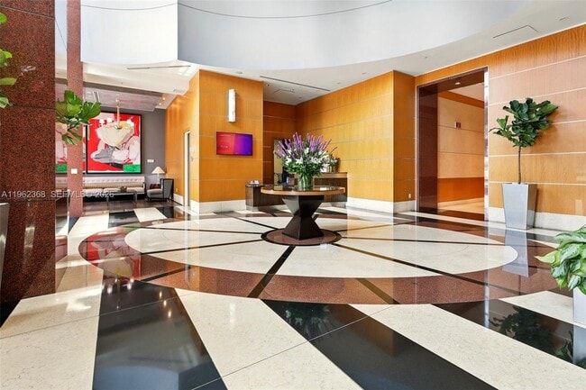 Foto del edificio - 244 Biscayne Blvd