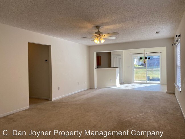 Building Photo - 4 br, 2 bath House - 104 Rushing Creek Lane