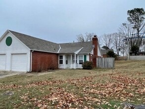 Building Photo - 1407 S 12th St