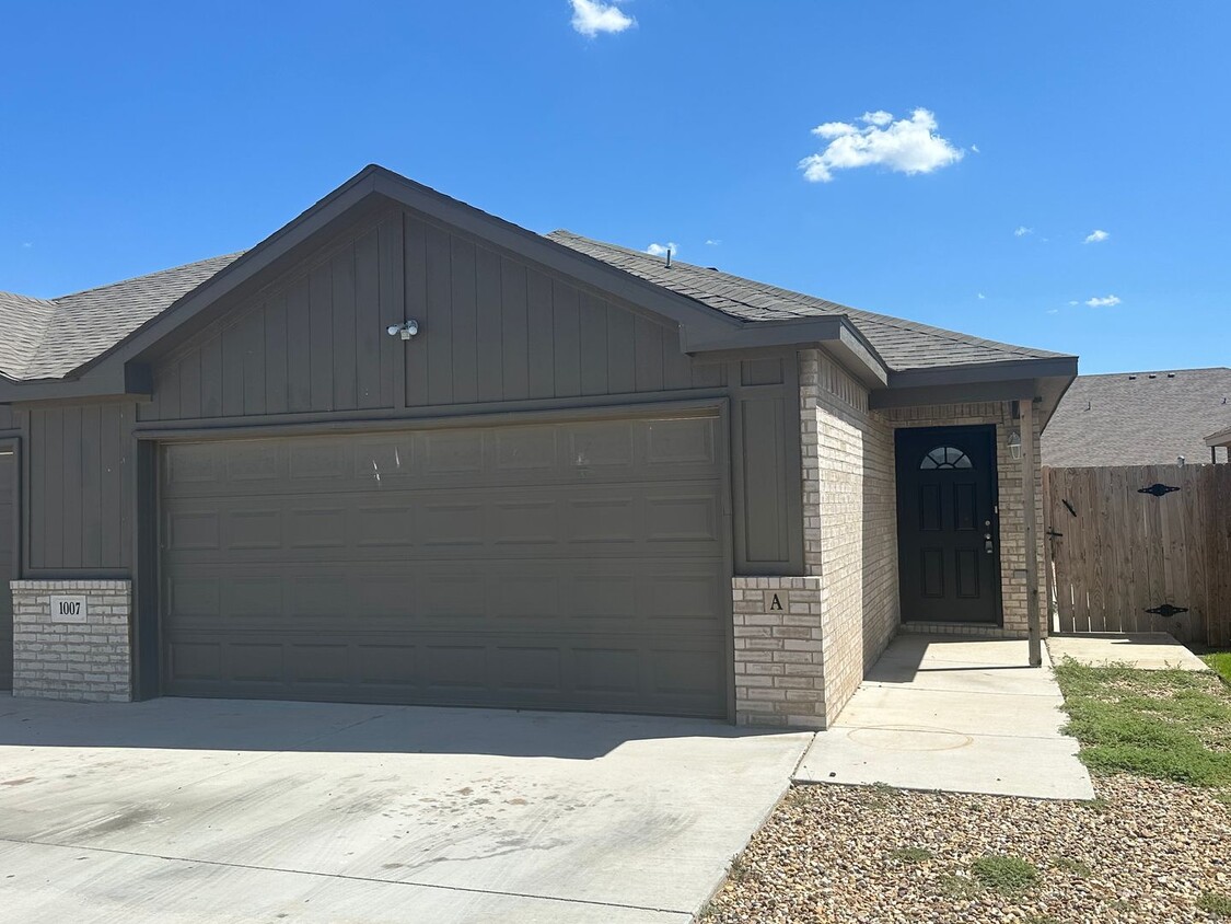 Foto principal - 1007 Preston Trails