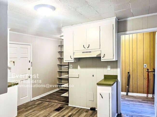 Foto del edificio - 2649 Brookwood Dr