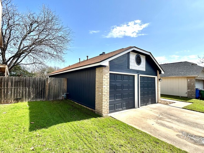 Foto del edificio - Charming 2-Bed, 2-Bath Home in Austin!