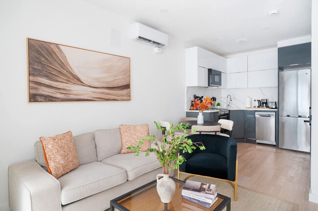 Foto del edificio - 347 E 78th St