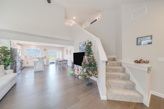 Building Photo - 4 Bed, 4 Bath House on Legends Golf Course...