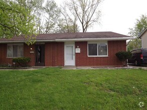 Building Photo - 4731 Stratsburg Dr