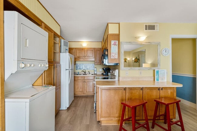 Foto del edificio - 8743 Thomas Dr