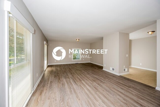 Foto del edificio - 3 Bedroom Pet-Friendly Home in Birmingham,...