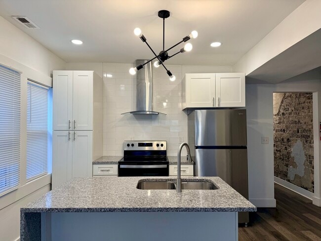 Building Photo - 954 S Ohio Ave