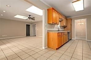 Building Photo - 924 Westwood Dr