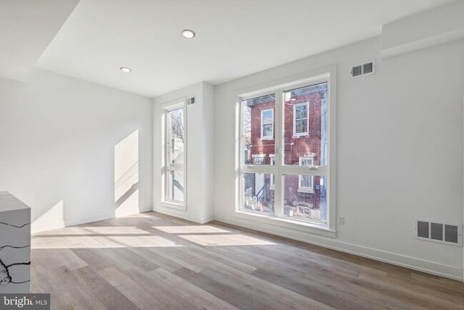 Foto del edificio - 2550 Hope St
