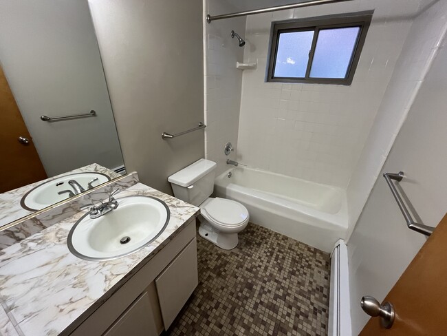 Foto del edificio - Oakview Woods Apartments