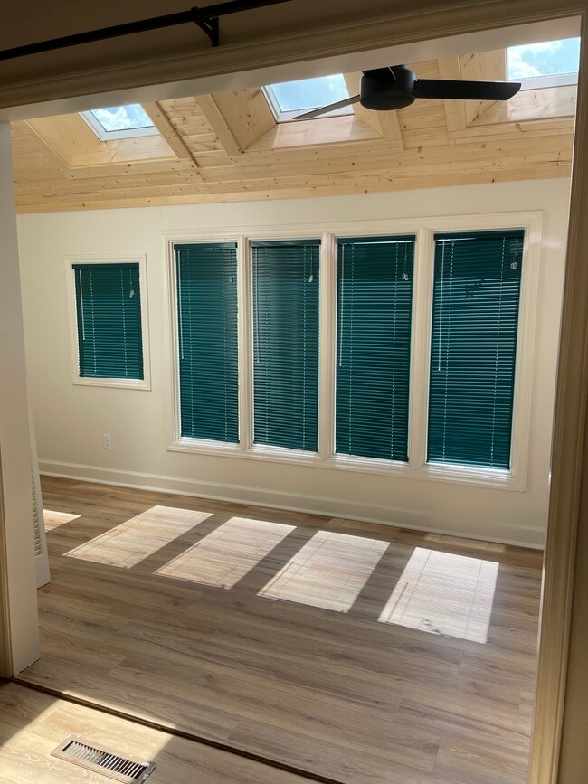 Sunroom - 7978 Hickory Nut Gap Rd