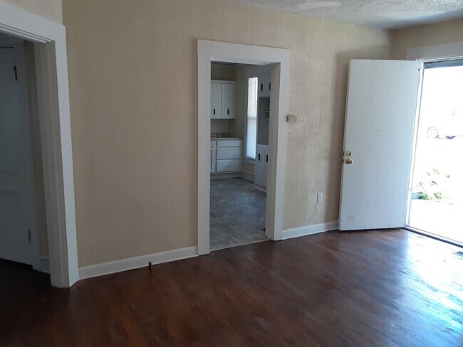Foto del edificio - 3304 Marshall St
