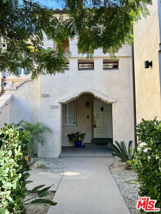 Foto del edificio - 1014 Meadowbrook Ave