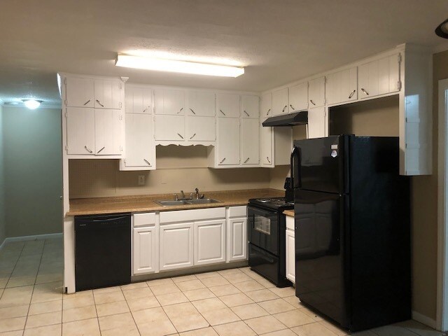 Foto del edificio - 4256 Yates Rd