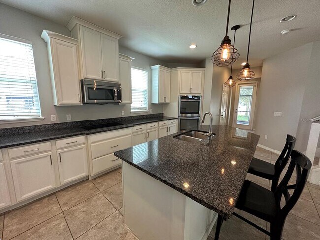 Foto del edificio - 4990 Wildwood Pointe Rd