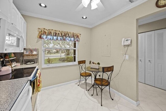 Foto del edificio - 21691 Tall Palm Cir