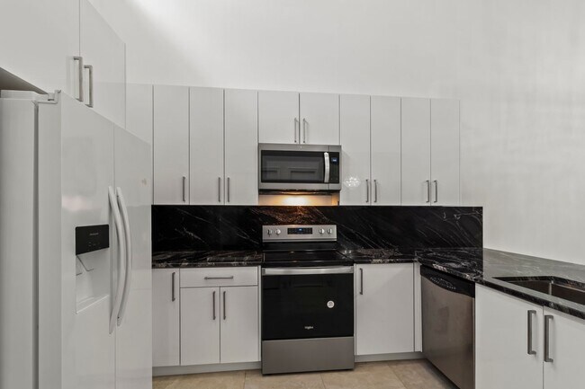 Foto del edificio - 10516 Lake Vista Cir