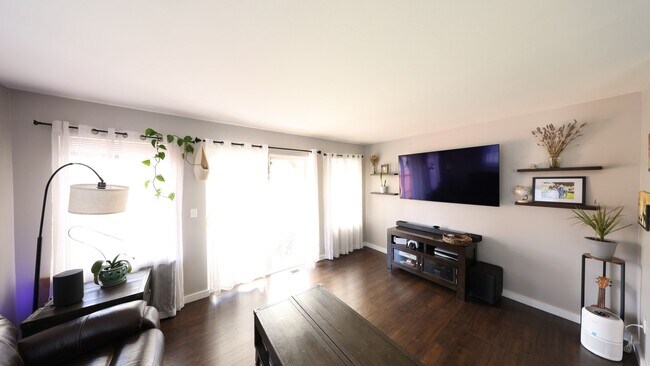 Foto del edificio - 3 Bed 2.5 Bath - Cat Friendly - Groups - NAS Whidbey