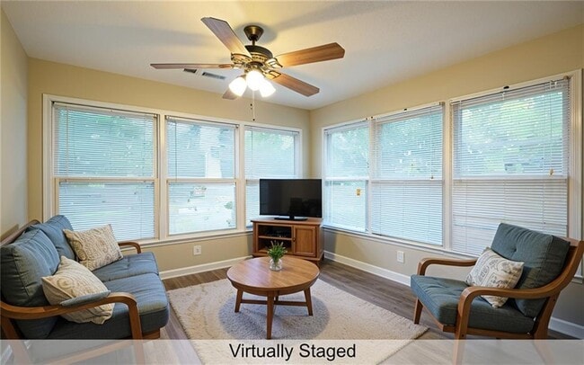 Foto del edificio - 294 E Burns Ct SW