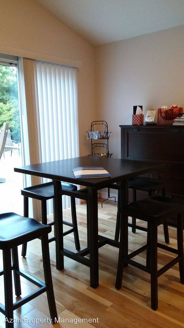 Foto del edificio - 725 Barton Way