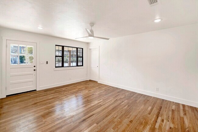 Foto del edificio - 510 Parkview Blvd