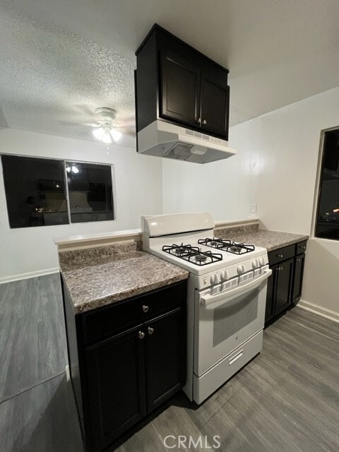 Building Photo - 1600 Picadilly Way