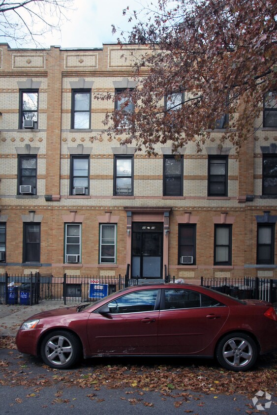 Primary Photo - 34-14 42nd St