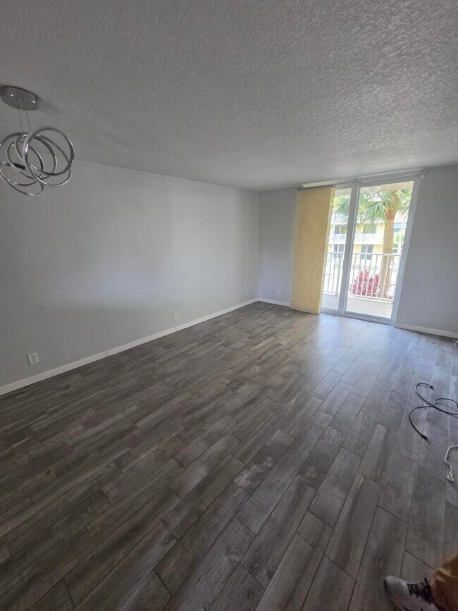 Building Photo - 2929 S Ocean Blvd
