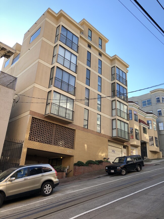 1st floor unit - 1225 Washington St