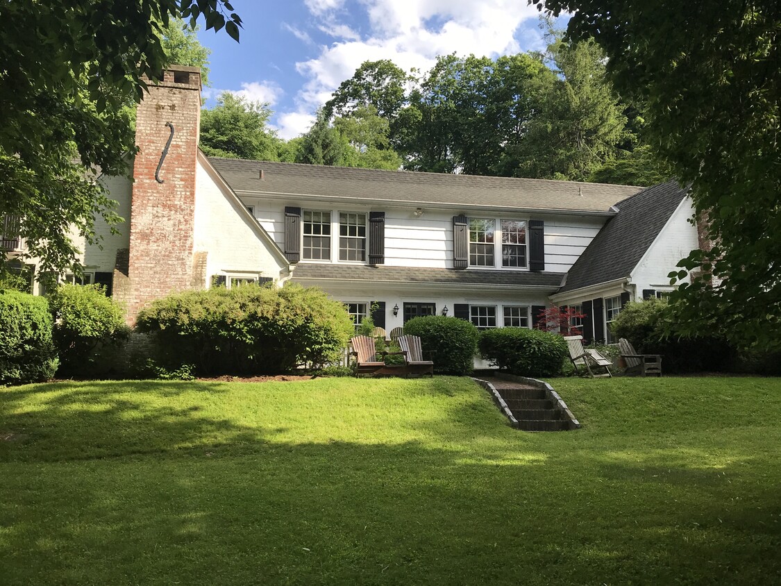 8 Gracemere, Tarrytown, NY 10591 House Rental in Tarrytown, NY