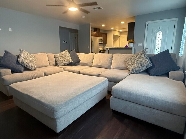 Building Photo - 1040 Canosa Ave