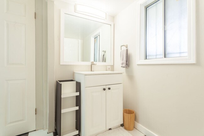 Foto del edificio - 3212 Adeline St