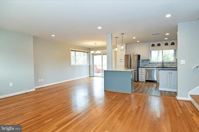 Building Photo - 6319 Tone Ct