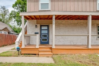 Building Photo - 1209 NW 11th St