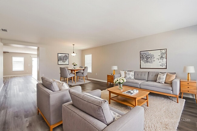 Foto del edificio - 3044 Park Ridge Ave