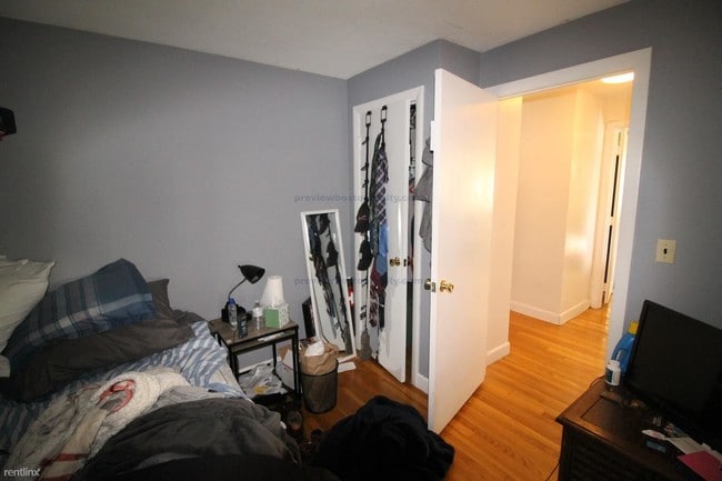 Building Photo - 36 Dighton St